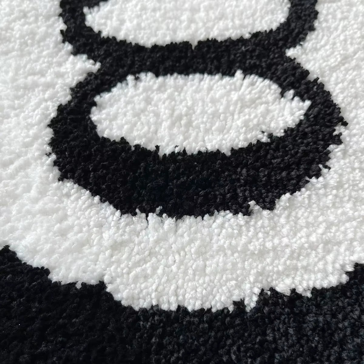 Plush Black 8 Ball Rug Creative Soft Anti-Slip 8 Ball Carpet round Skin Friendly 8 Ball Mat Hoom Decor